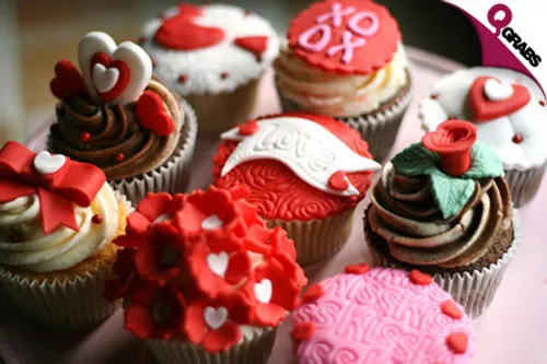 For QR99 Master Delicious Cupcakes in Time for Valentines Day Treats with an Online Cupcake Academy Course! (QR1042 Value)